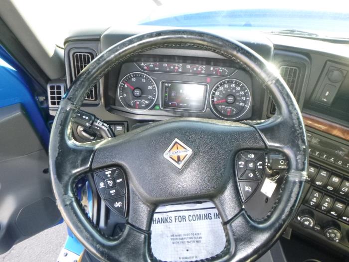 2022 International LT625-14