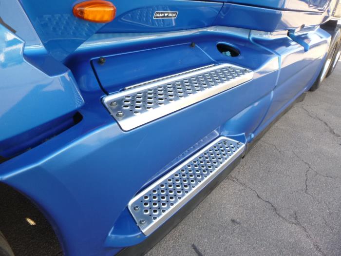 2022 International LT625-29