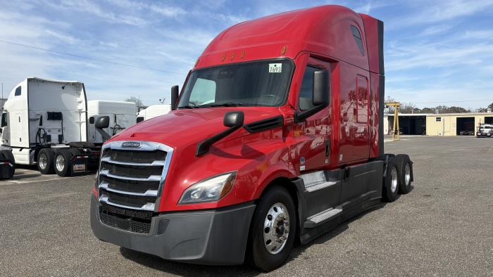 2022 Freightliner Cascadia-1
