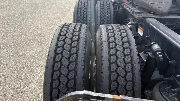 2022 Freightliner Cascadia-27