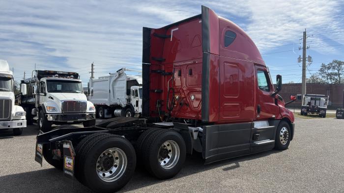 2022 Freightliner Cascadia-5