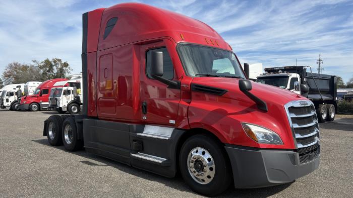 2022 Freightliner Cascadia-7