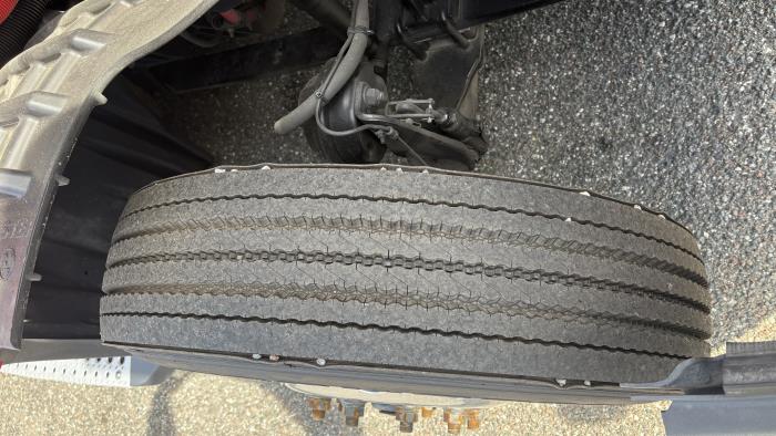 2022 Freightliner Cascadia-24