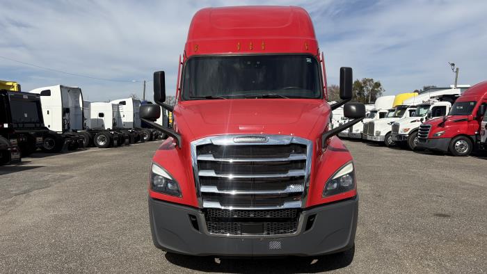 2022 Freightliner Cascadia-8