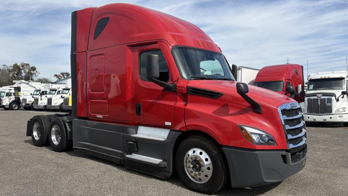 2022 Freightliner Cascadia-7