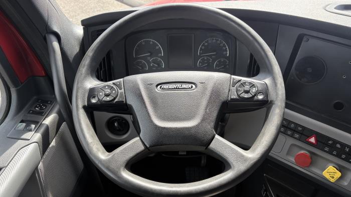 2022 Freightliner Cascadia-20