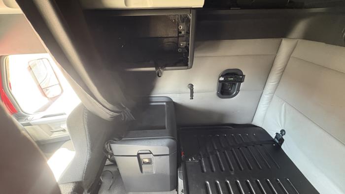 2022 Freightliner Cascadia-13