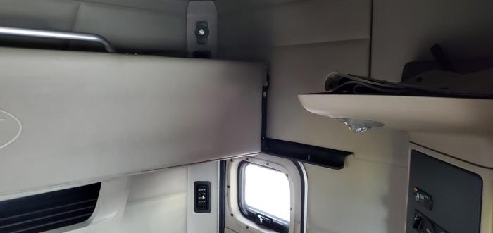 2022 Peterbilt 579-16