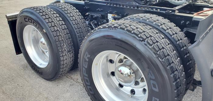 2022 Peterbilt 579-29