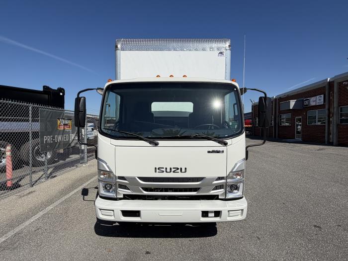 2025 Isuzu NRR-11