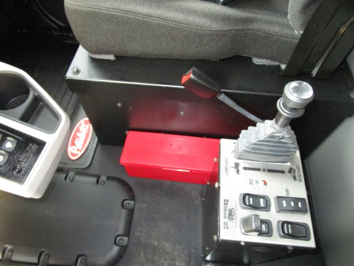 2026 Peterbilt 567-17