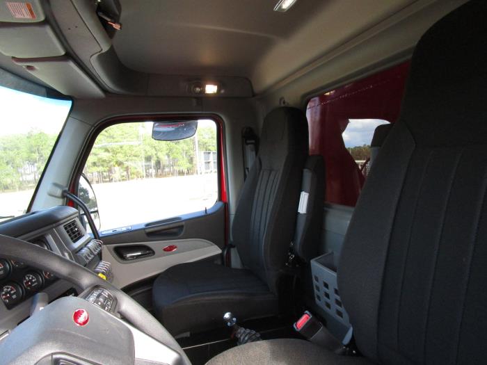 2026 Peterbilt 567-13