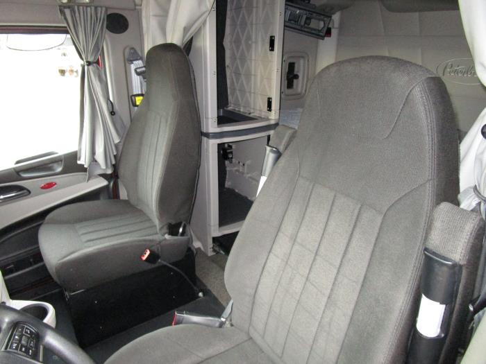 2022 Peterbilt 579-14