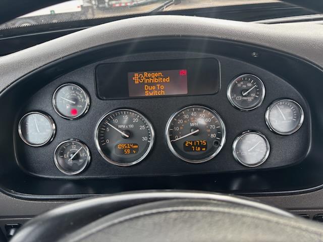 2020 Peterbilt 348-11