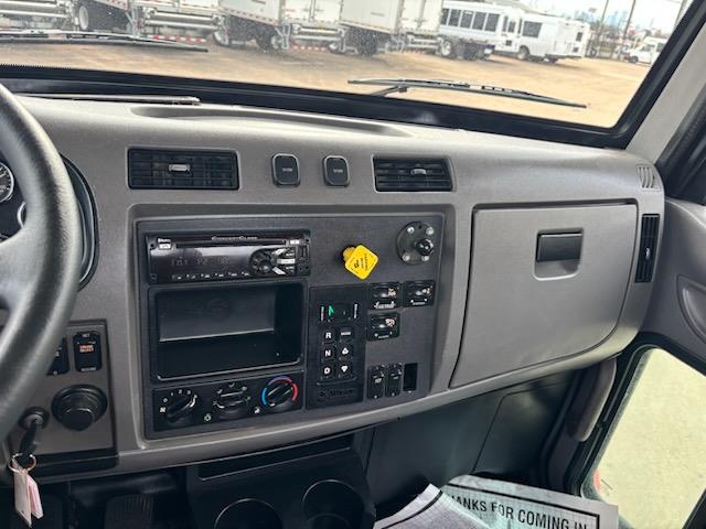 2020 Peterbilt 348-10