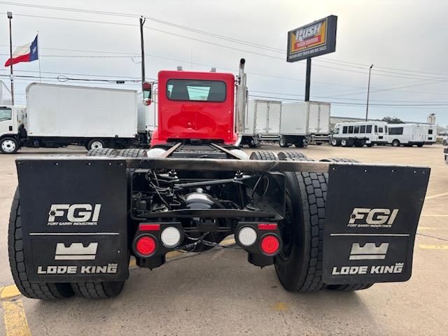 2020 Peterbilt 348-4