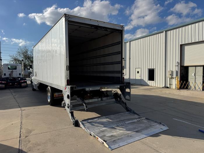 2020 Peterbilt 337-11