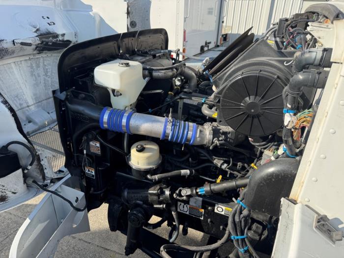 2020 Peterbilt 337-13