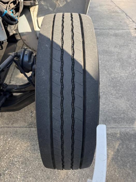 2020 Peterbilt 337-16