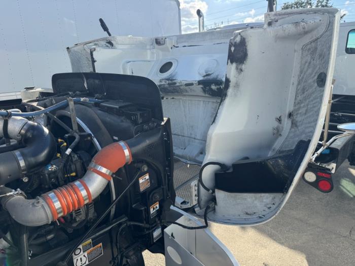 2020 Peterbilt 337-19