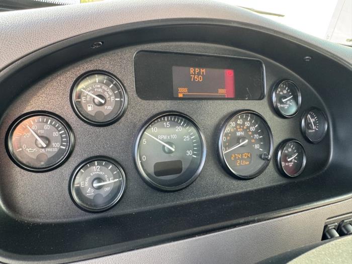 2020 Peterbilt 337-23