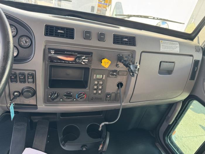 2020 Peterbilt 337-25