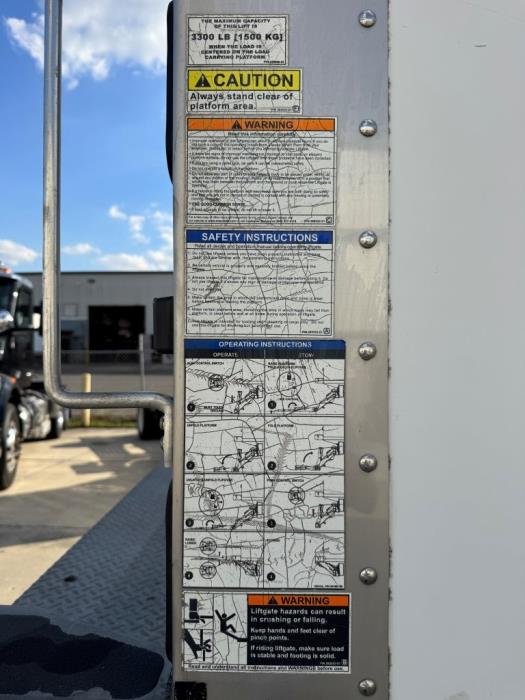 2020 Peterbilt 337-28