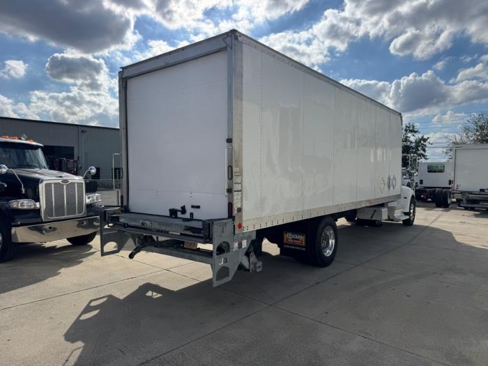 2020 Peterbilt 337-5