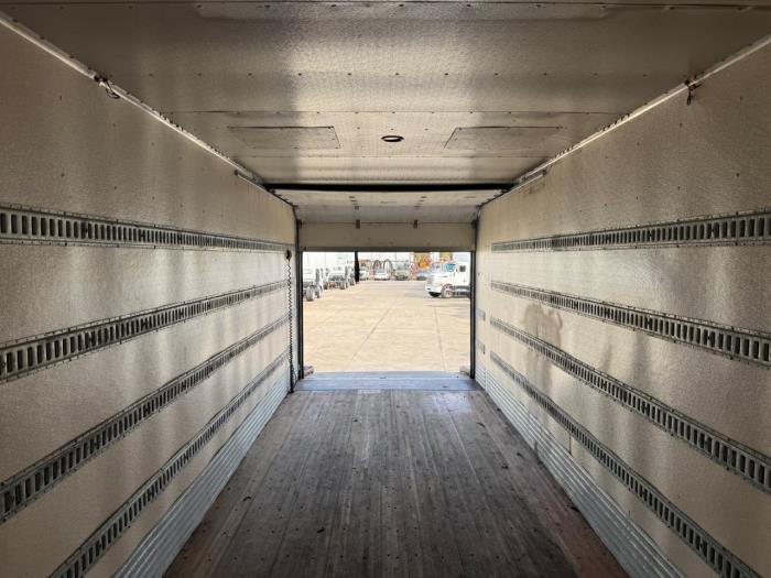 2020 Peterbilt 337-11