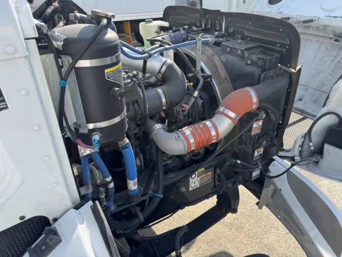 2020 Peterbilt 337-17