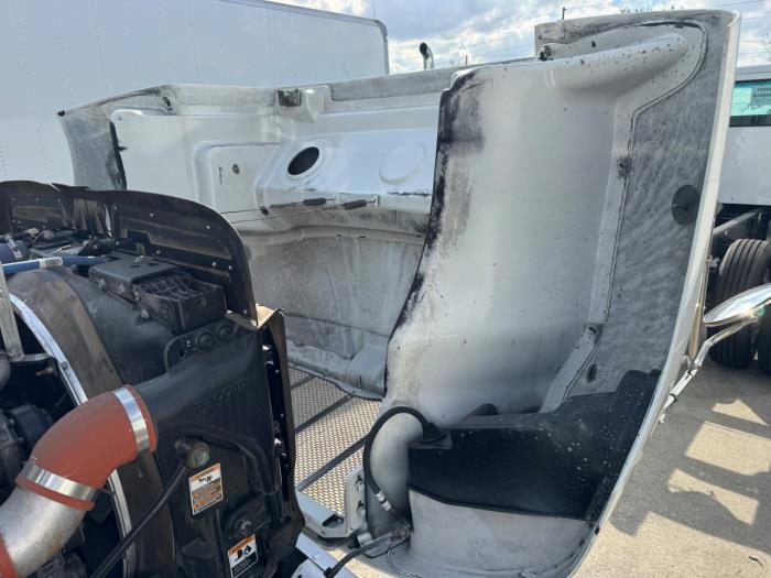 2020 Peterbilt 337-18