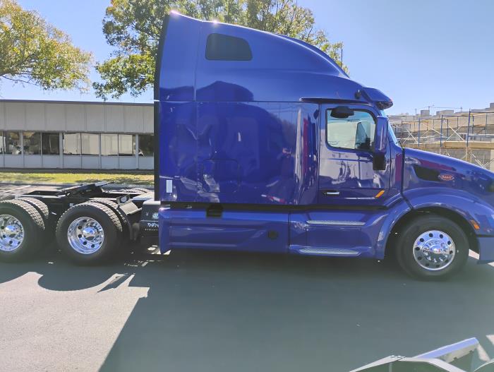 2022 Peterbilt 579-10