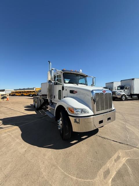 2019 Peterbilt 348-3
