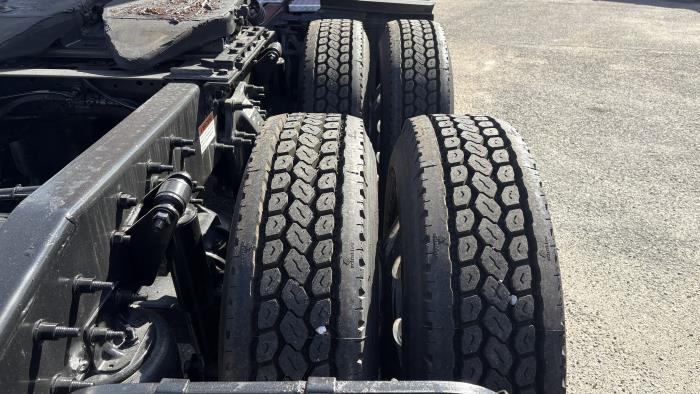 2022 Freightliner Cascadia-28