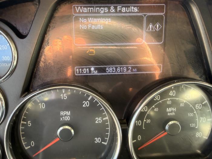 2022 Peterbilt 579-9