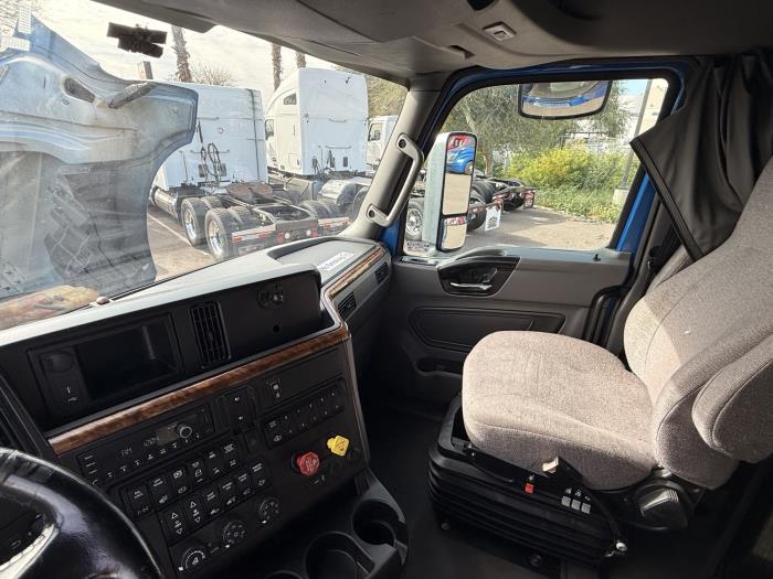 2022 International LT625-13