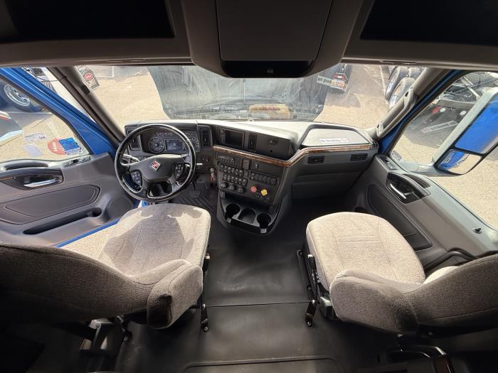 2022 International LT625-15