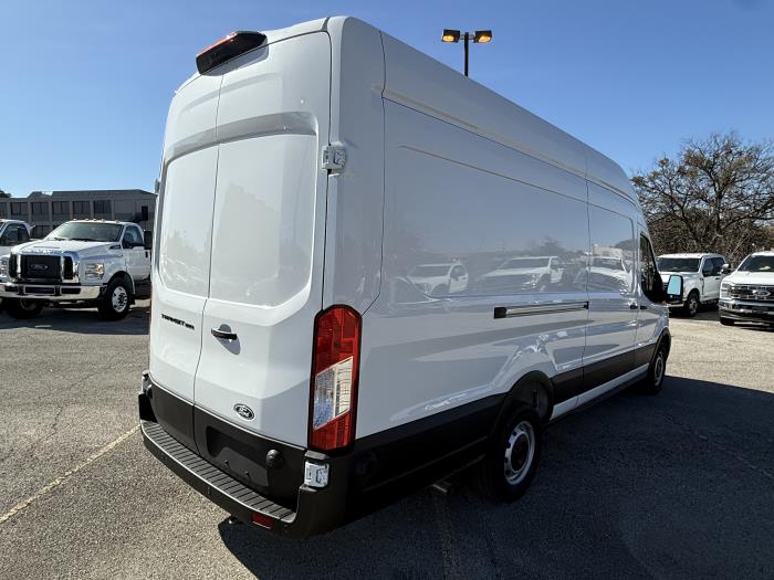 2026 Ford Transit-350-5