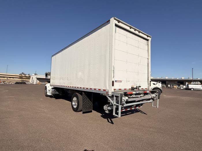 2020 Peterbilt 337-4