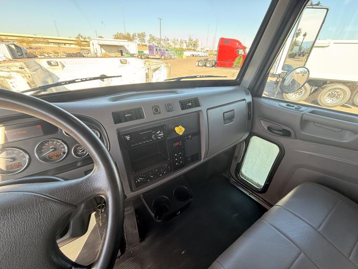 2020 Peterbilt 337-14