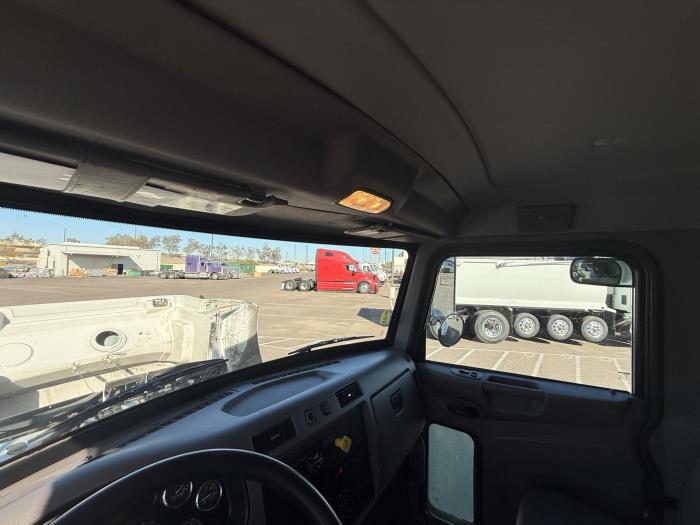 2020 Peterbilt 337-15