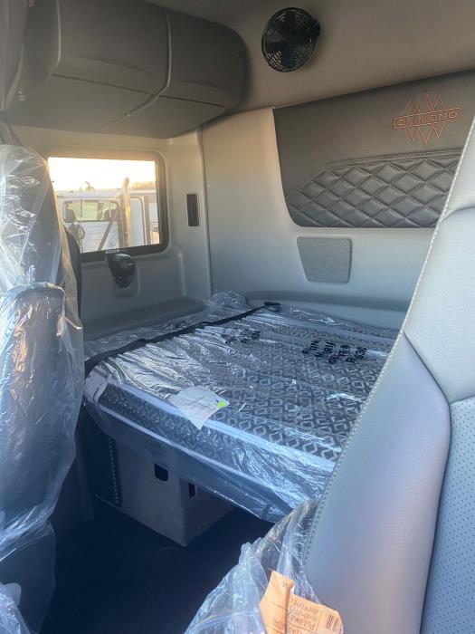 2026 International LT625-10