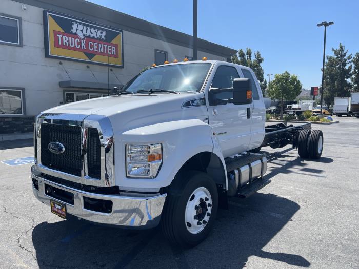 2027 Ford F-650-1