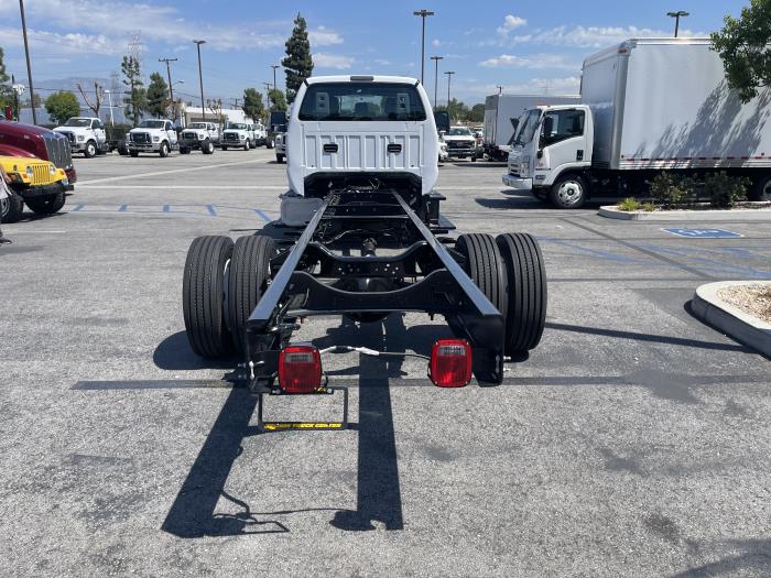 2027 Ford F-650-4