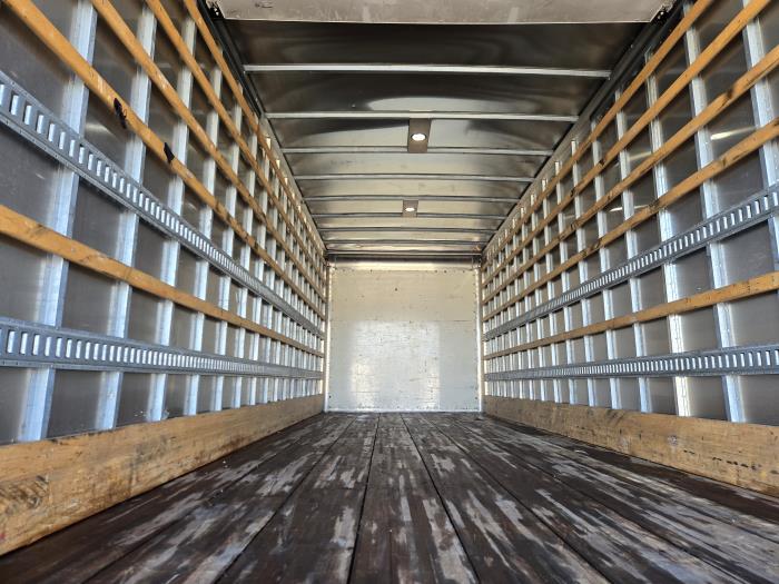 2021 Freightliner Business Class M2 106-6