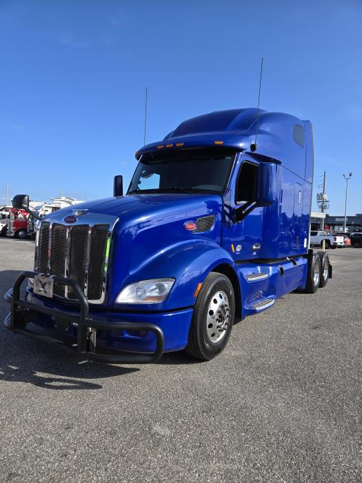 2022 Peterbilt 579-1