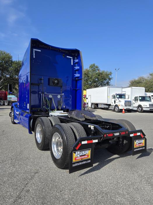 2022 Peterbilt 579-8
