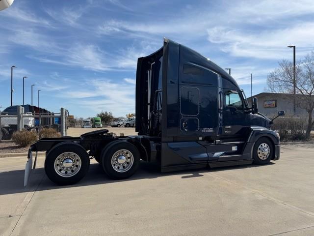 2023 Kenworth T680-8