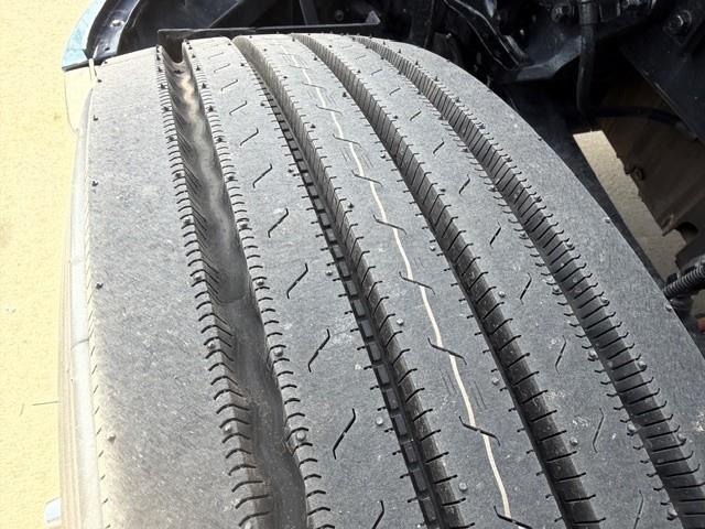 2023 Kenworth T680-17