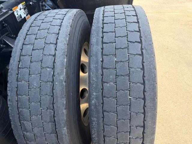 2023 Kenworth T680-21